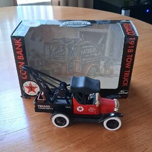 1918 Ford Runabout Tow Truck Toy - Red and Black